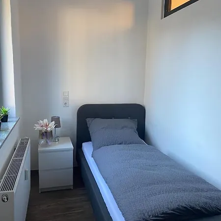 Monteurzimmer 8 *